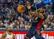 米兰体育官方网站-NBA休赛日球员们赴慈善活动的简单介绍