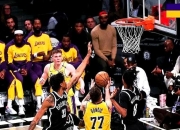 米兰体育app-篮网主场大胜尼克斯，轻松取胜