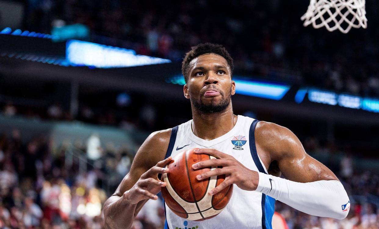 雄鹿遭遇伤病困扰,字母哥成为最大担忧 雄鹿遭遇伤病困扰,字母哥成为最大担忧