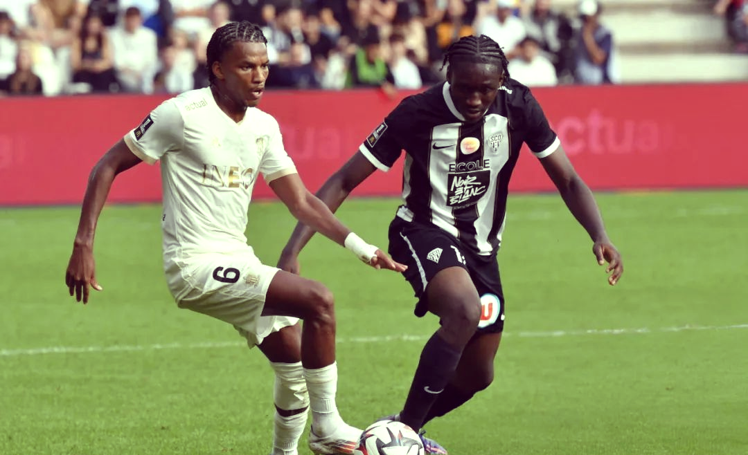 角逐胜负激烈,法甲赛事引起广泛关注 角逐胜负激烈,法甲赛事引起广泛关注