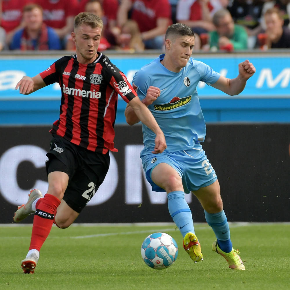 包含弗赖堡球队实力强劲，连胜在望的词条