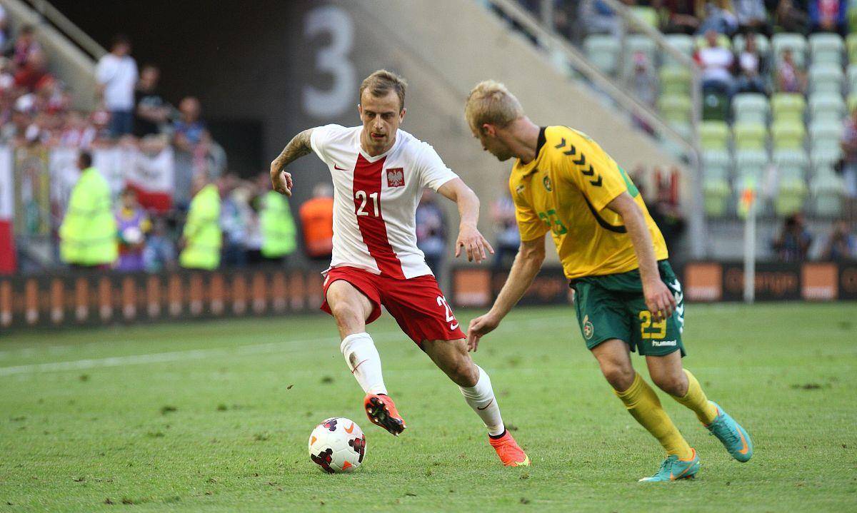 波兰击败斯洛伐克，小组晋级有望