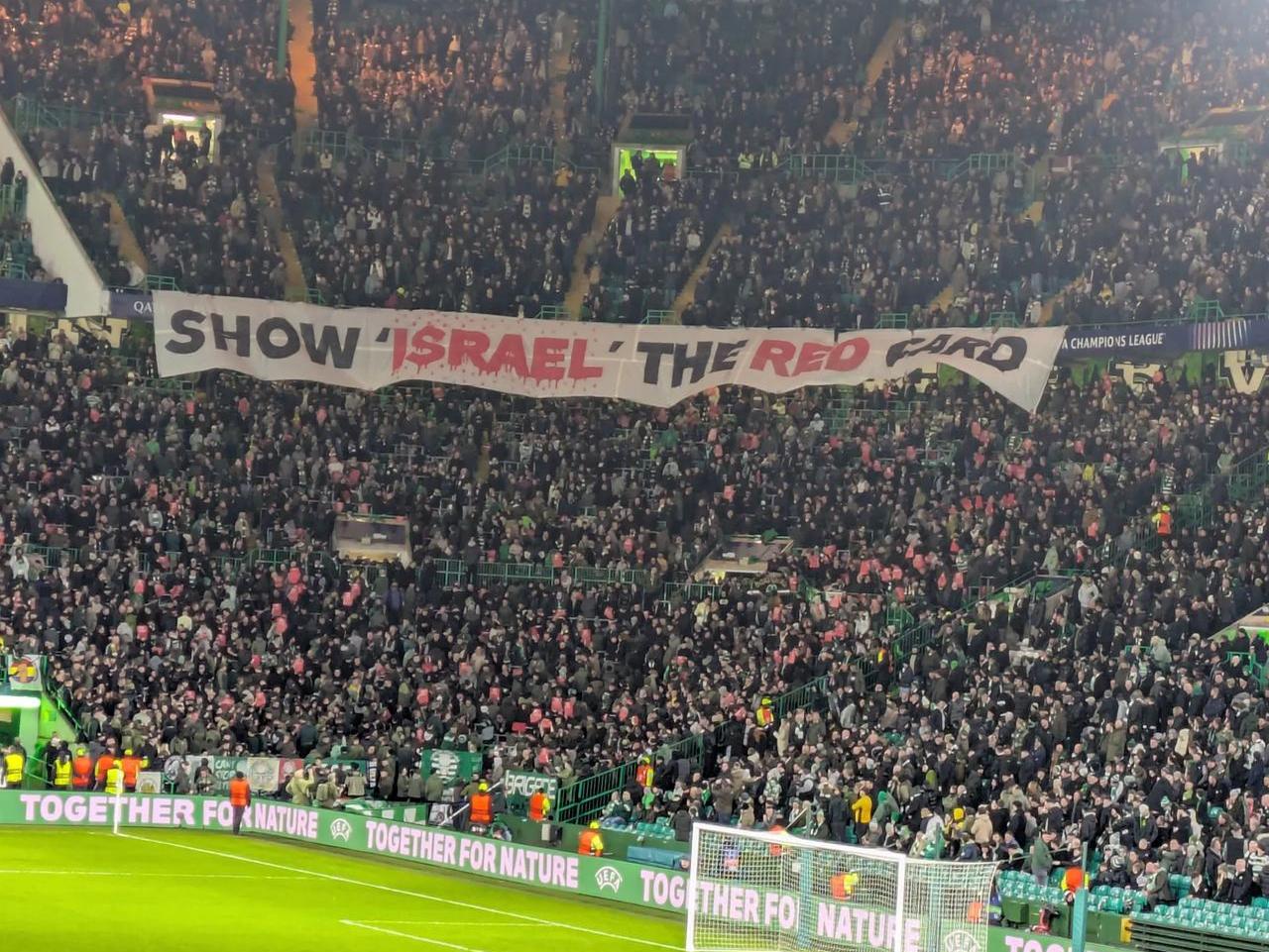 拜仁慕尼黑核心因伤缺阵,球迷为他祈祷 拜仁慕尼黑核心因伤缺阵,球迷为他祈祷