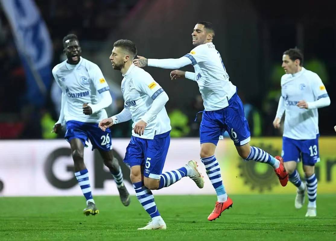 关于沙尔克客场挺进,德甲保级形势稍有好转的信息 关于沙尔克客场挺进,德甲保级形势稍有好转的信息