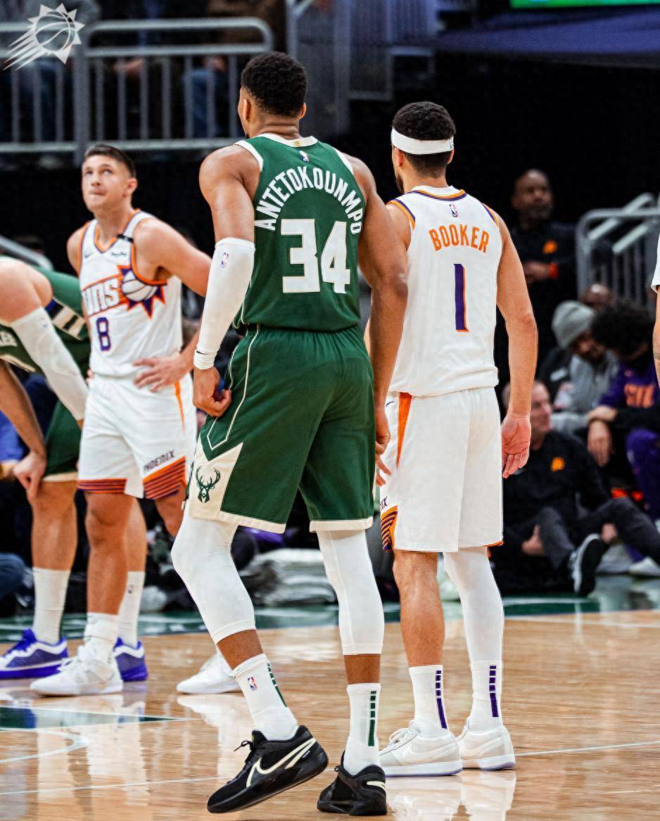 雄鹿遭爵士逆转,遗憾落败 雄鹿遭爵士逆转,遗憾落败