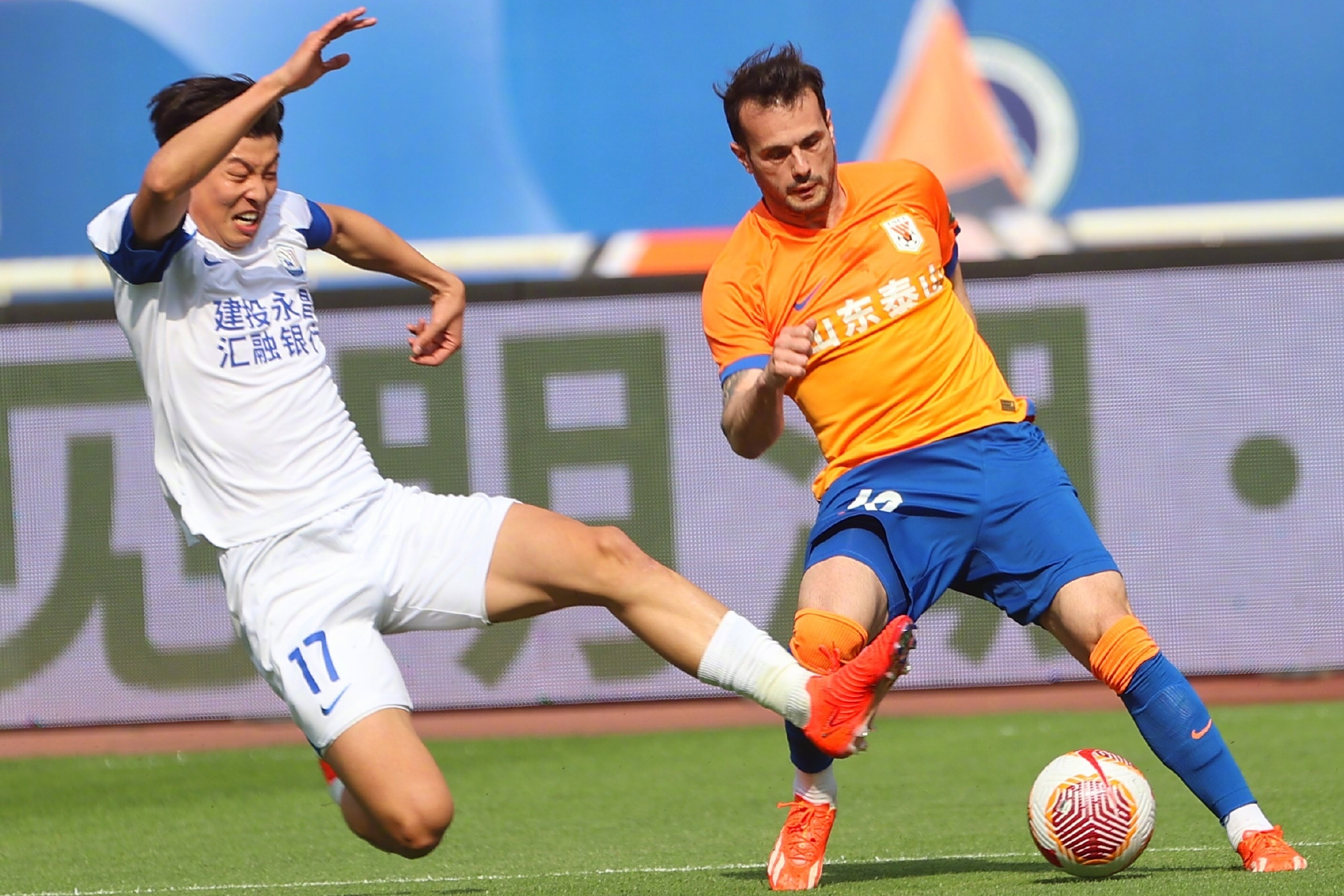 2021年亚冠联赛前瞻：广州恒大VS江苏苏宁，中超豪门对决续写传奇