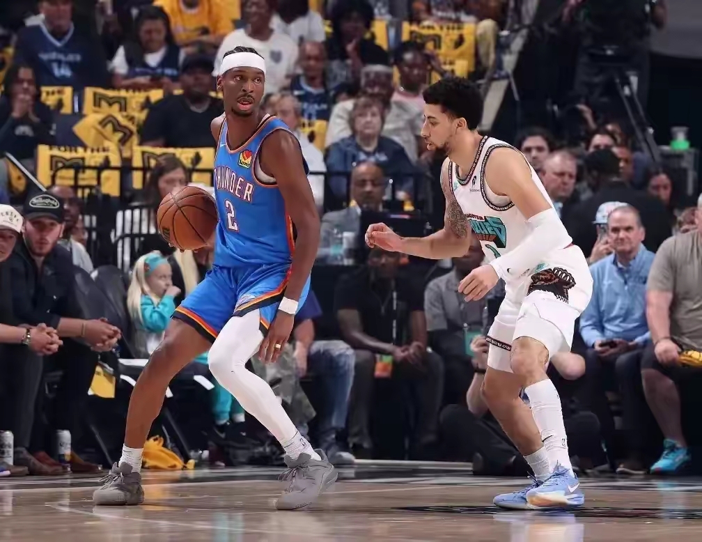 包含灰熊击败骑士，结束三连败的词条