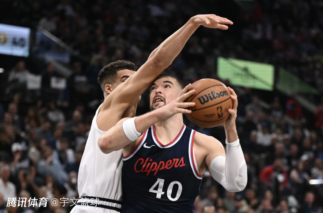 灰熊主场惨遭快船逆转,双杀无望 灰熊主场惨遭快船逆转,双杀无望