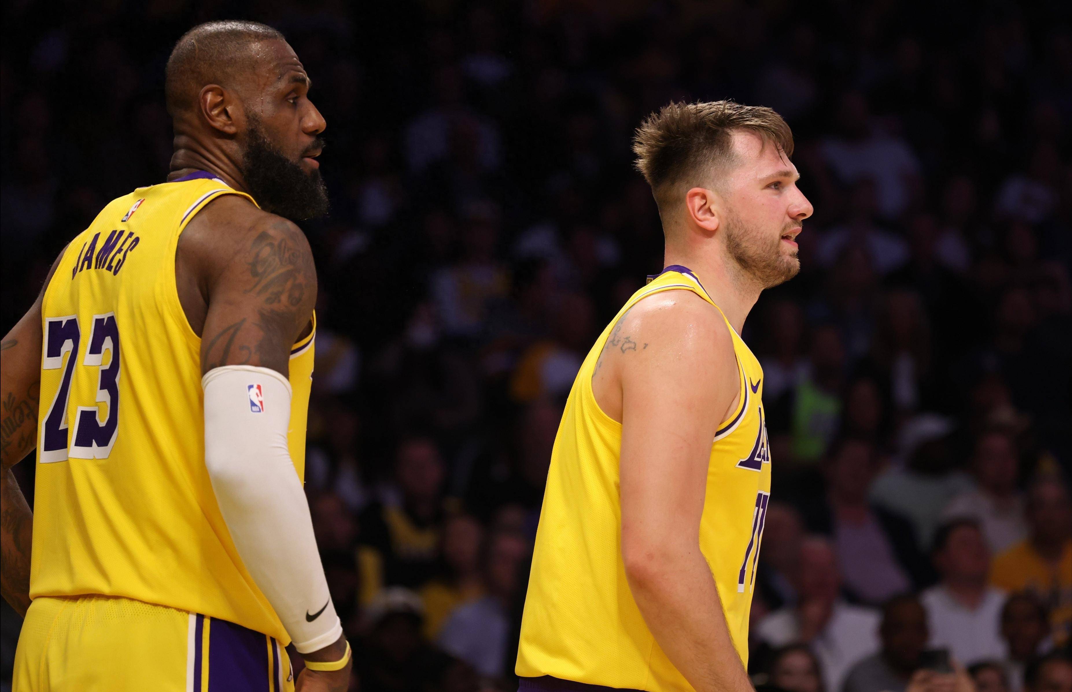 詹姆斯独得32分，湖人主场击败公牛