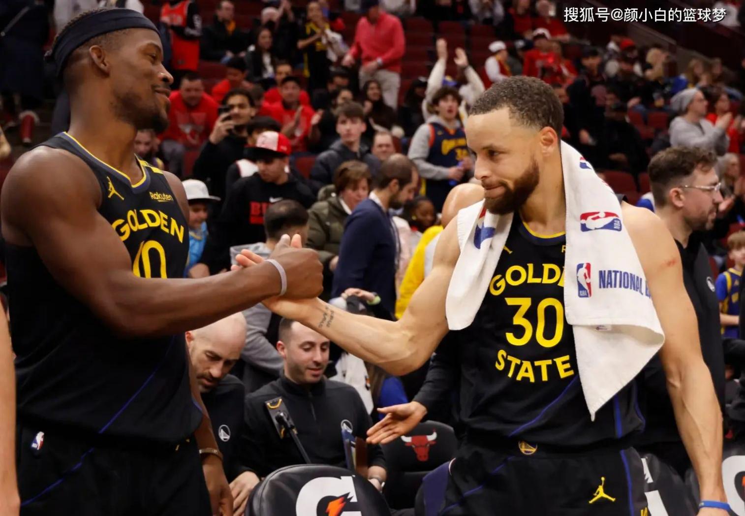 勇士负于独行侠，奎克雷25分助球队全面实力